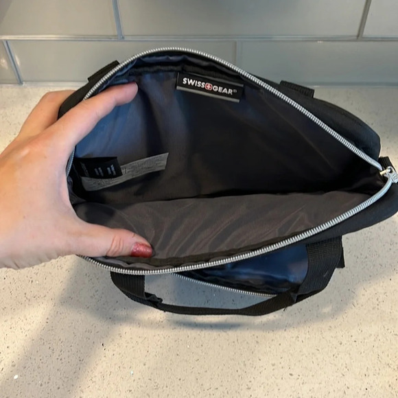 Swissgear  travel case - Picture 6 of 9